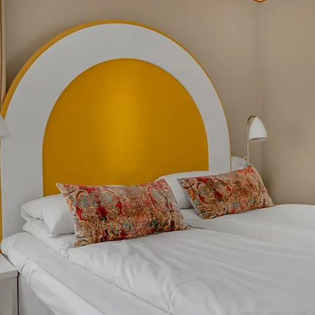 The Company - The Sweet Осло