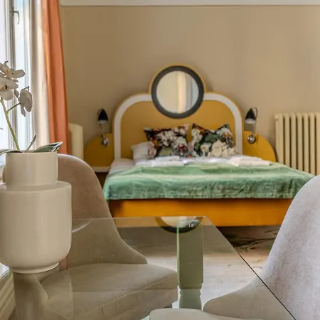 The Company - The Sweet