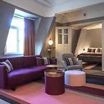 The Company - The Sweet Aparthotel