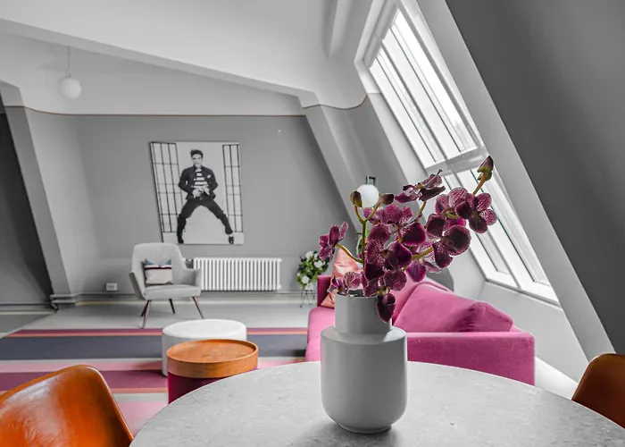 The Company - The Sweet 4* Oslo