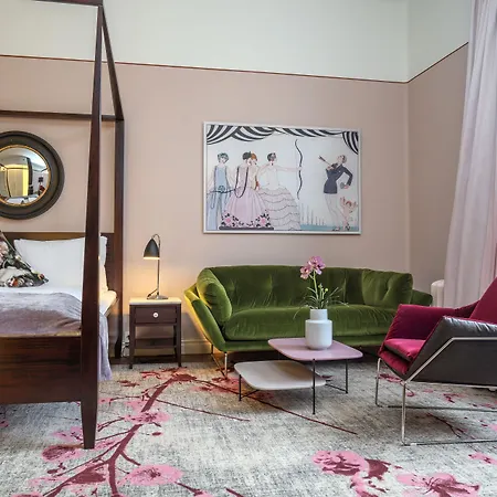 The Company - The Sweet Aparthotel